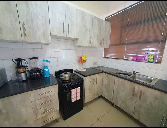 1.5 BEDROOM APARTMENT TO LET IN TOWNSEND ESTATE
